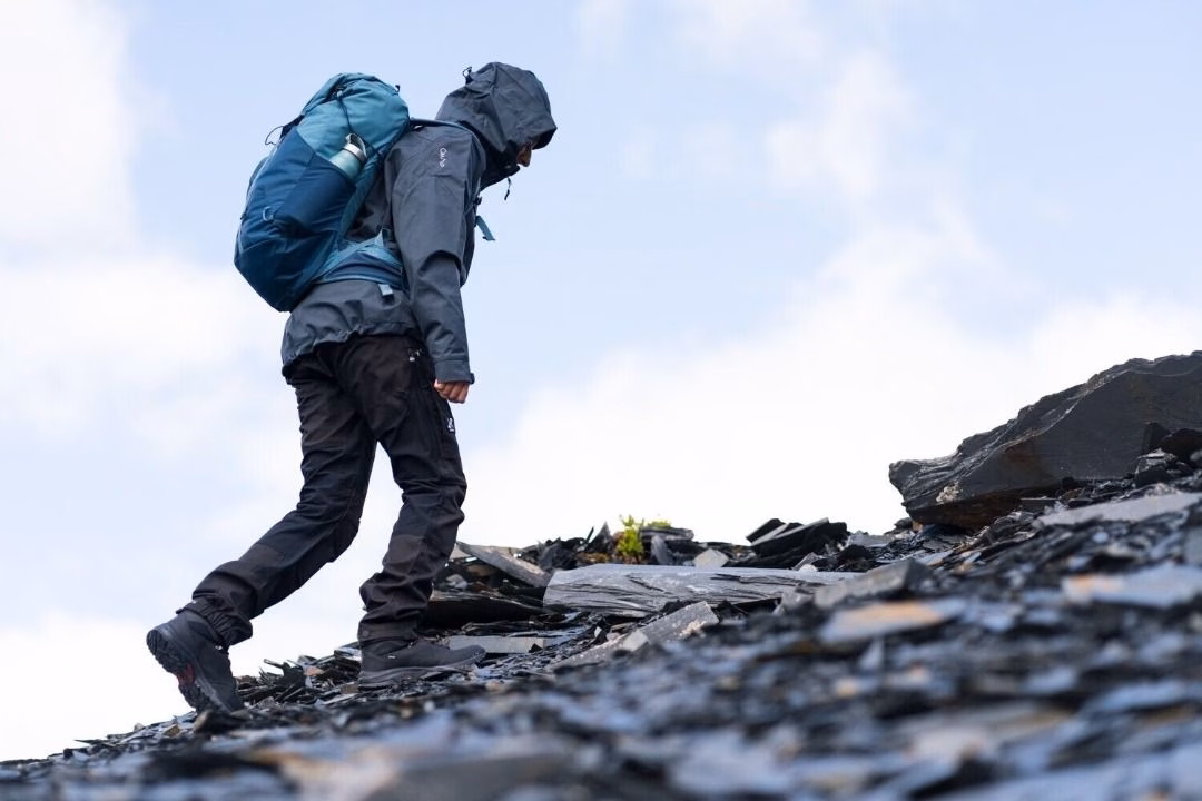 Patagonia パタゴニア Altvia Pack 28L- M Size (Blue藍色) - Image 10