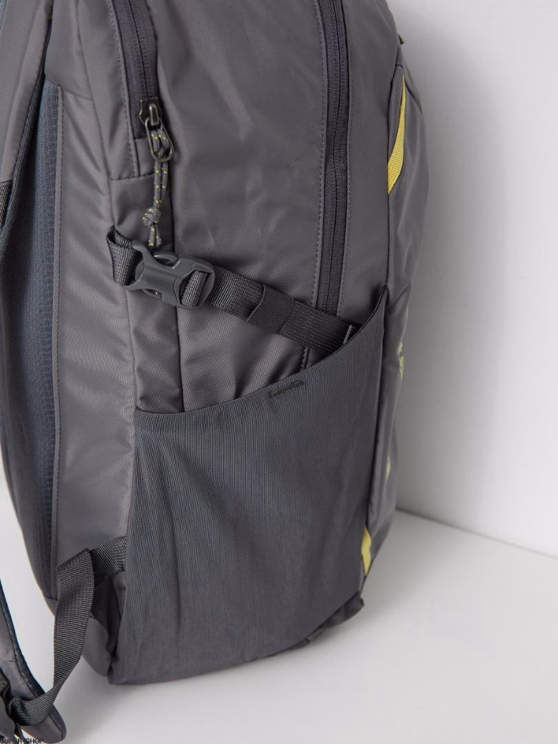 Patagonia パタゴニア REFUGIO DAY PACK 26L (Forge Grey鍛造灰) - Image 8