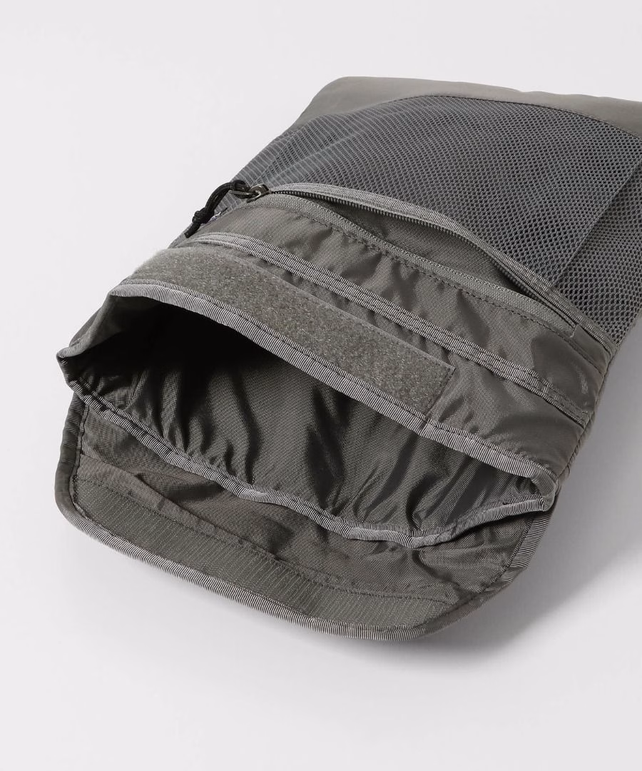 Patagonia パタゴニア REFUGIO DAY PACK 26L (Plume Grey藍灰色) - Image 5